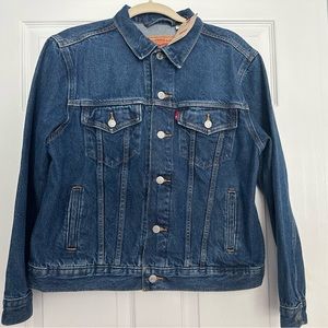 Levi’s L women’s ex-boyfriend trucker denim jacket NWT